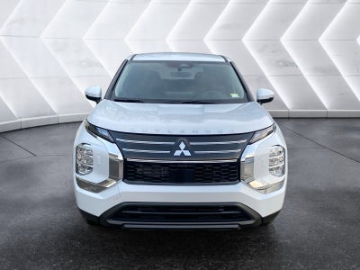 2026 Mitsubishi Outlander ES