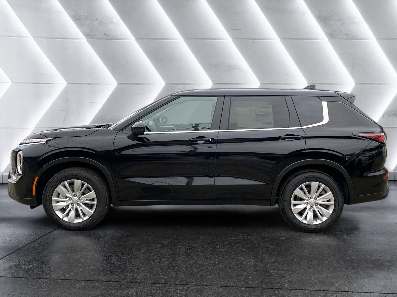 2026 Mitsubishi Outlander ES