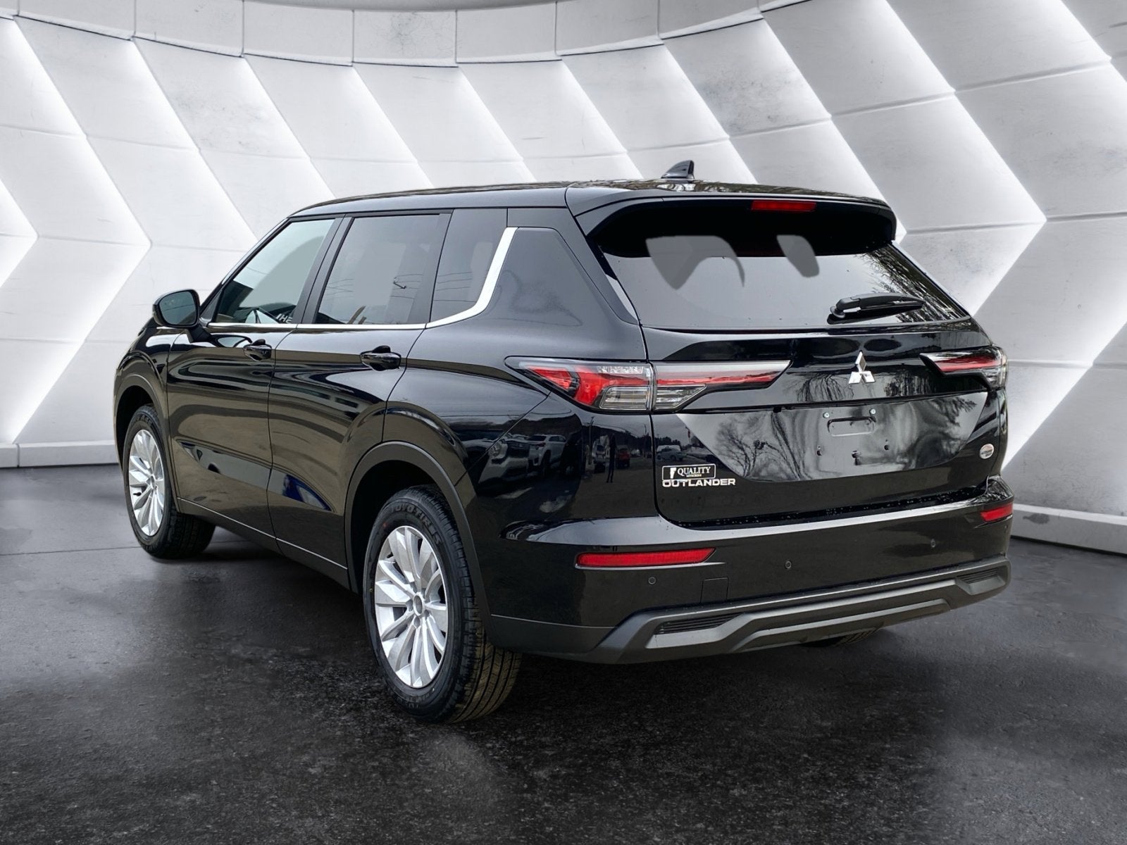 2026 Mitsubishi Outlander ES