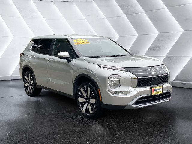 2025 Mitsubishi Outlander SE 7 Passenger