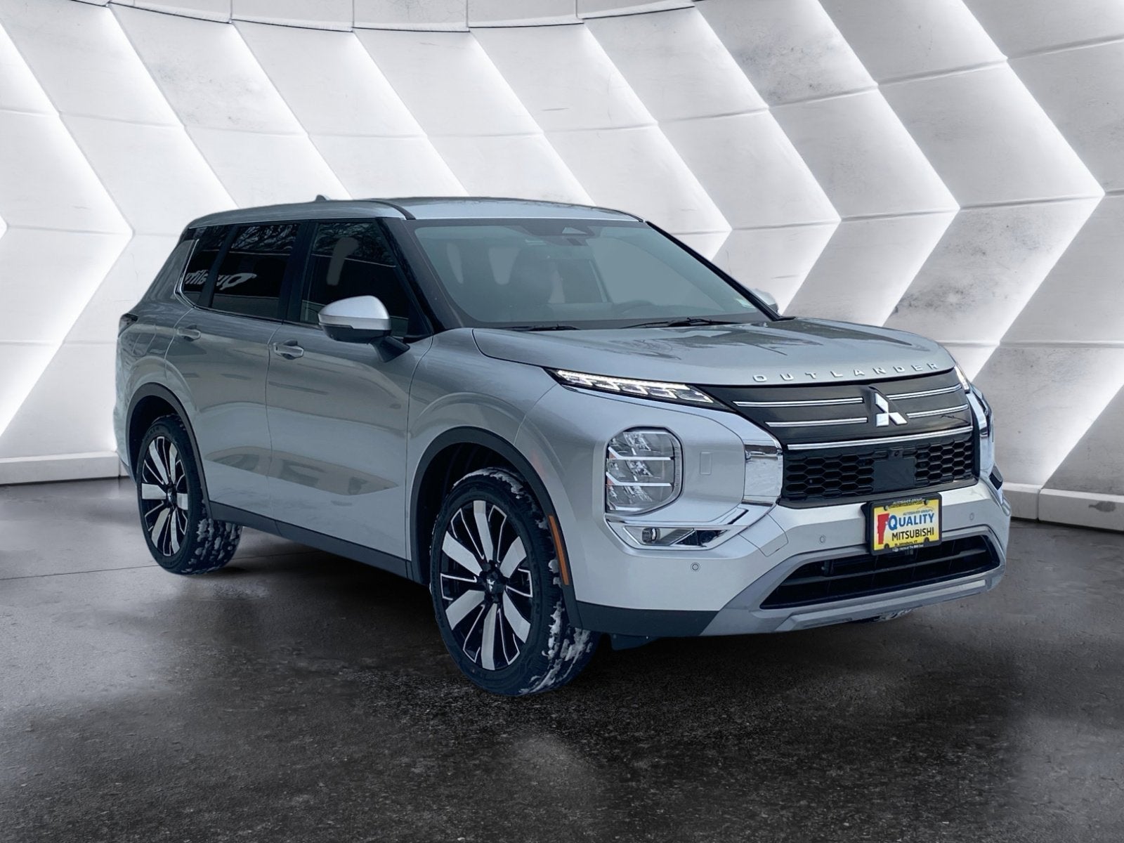 2025 Mitsubishi Outlander SE