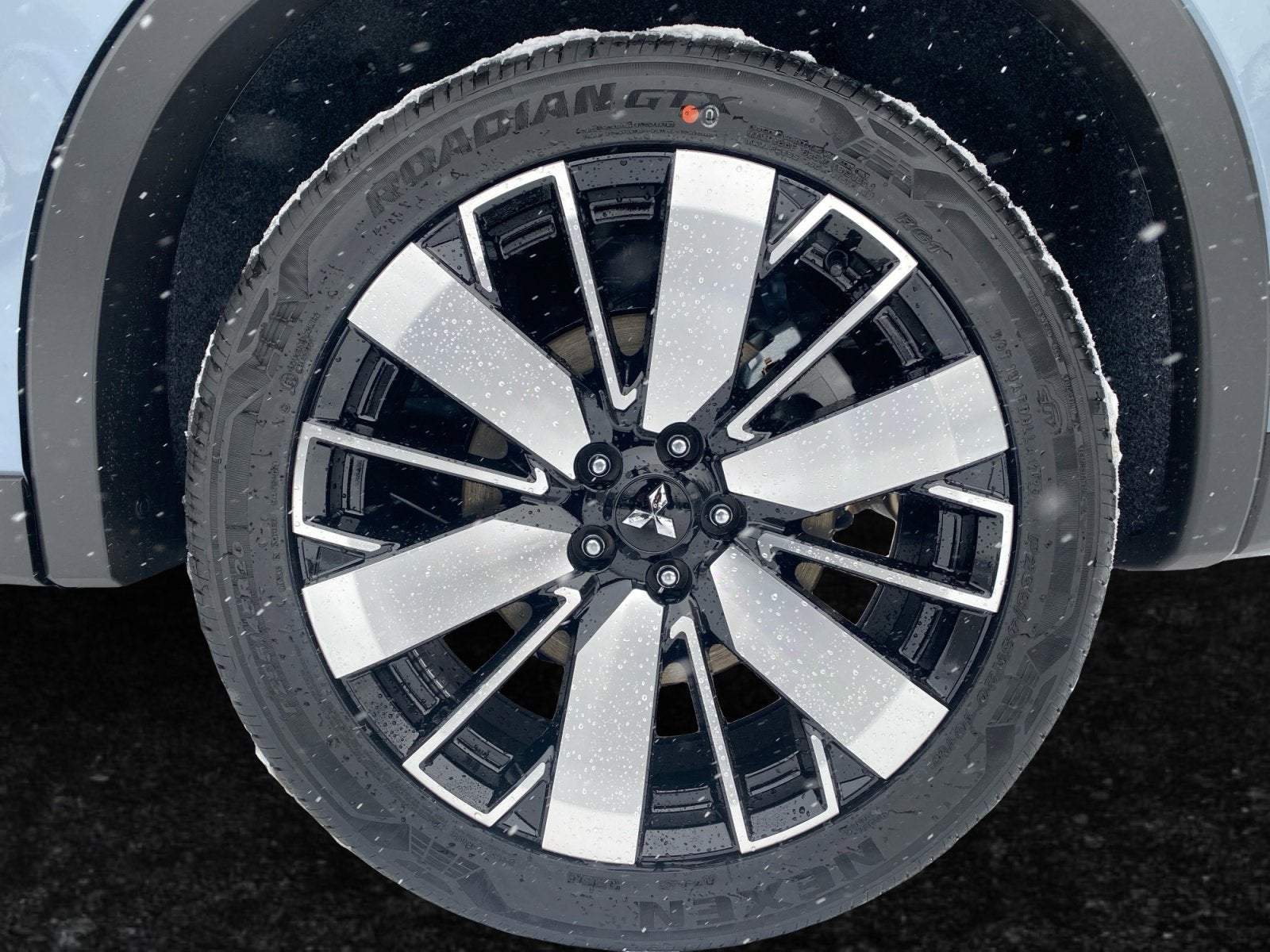 2026 Mitsubishi Outlander SE