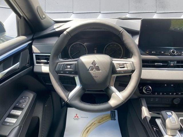 2026 Mitsubishi Outlander LE