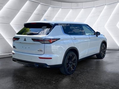 2026 Mitsubishi Outlander LE