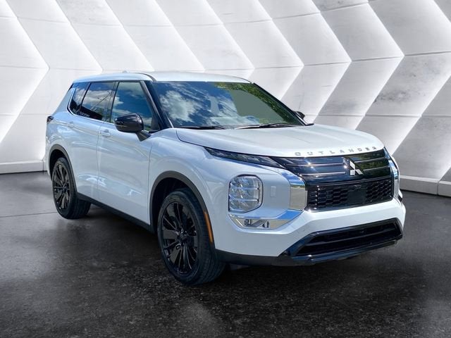 2026 Mitsubishi Outlander LE