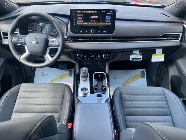 2026 Mitsubishi Outlander LE