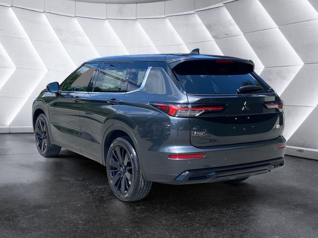 2026 Mitsubishi Outlander LE