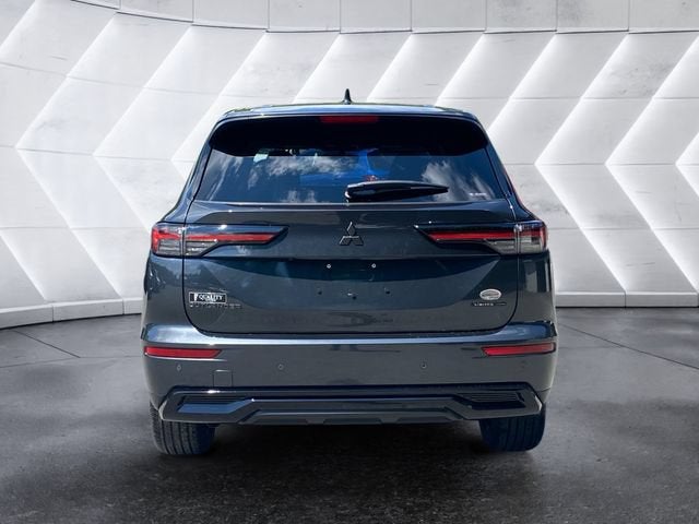 2026 Mitsubishi Outlander LE