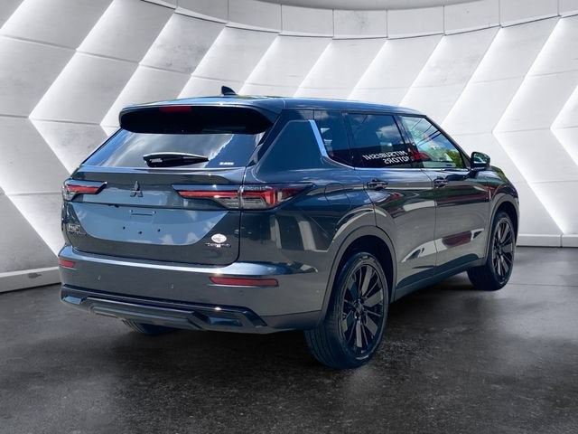 2026 Mitsubishi Outlander LE