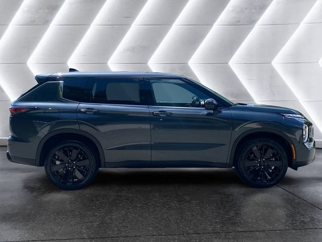 2026 Mitsubishi Outlander LE
