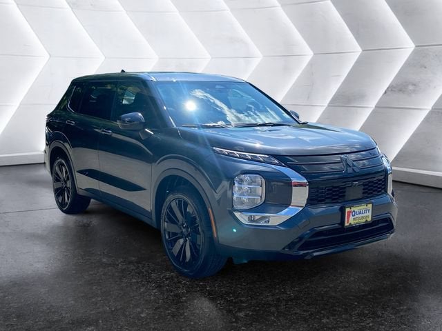 2026 Mitsubishi Outlander LE
