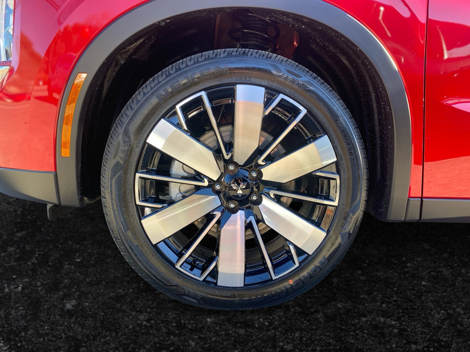 2027 Mitsubishi Outlander SE