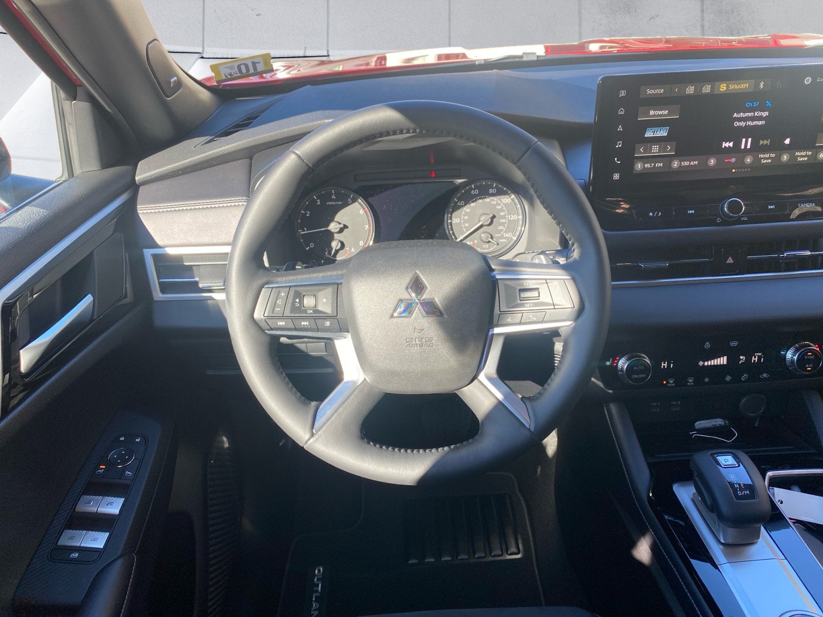 2027 Mitsubishi Outlander LE