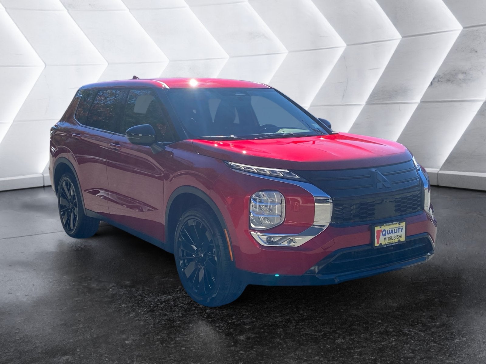 2027 Mitsubishi Outlander LE