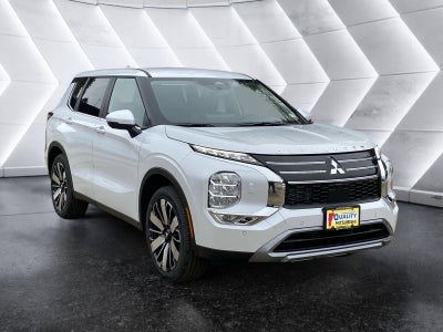 2026 Mitsubishi Outlander SE