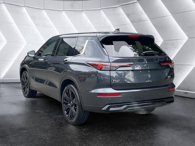 2026 Mitsubishi Outlander LE
