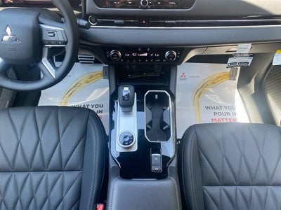 2026 Mitsubishi Outlander Black Edition
