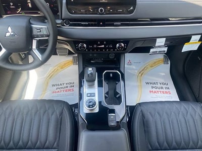 2026 Mitsubishi Outlander Plug-In Hybrid SEL