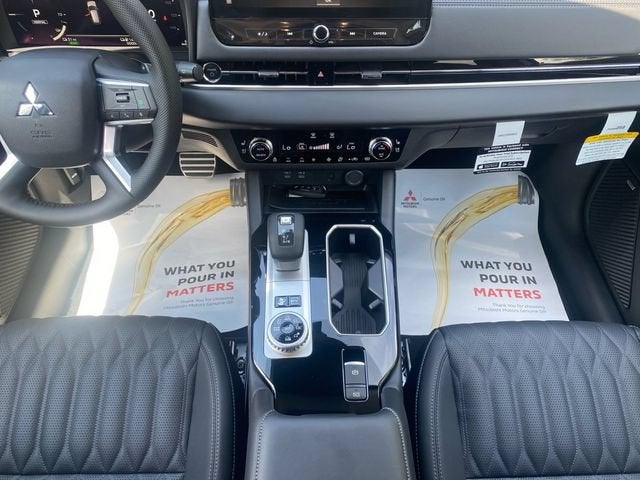 2026 Mitsubishi Outlander Plug-In Hybrid SEL