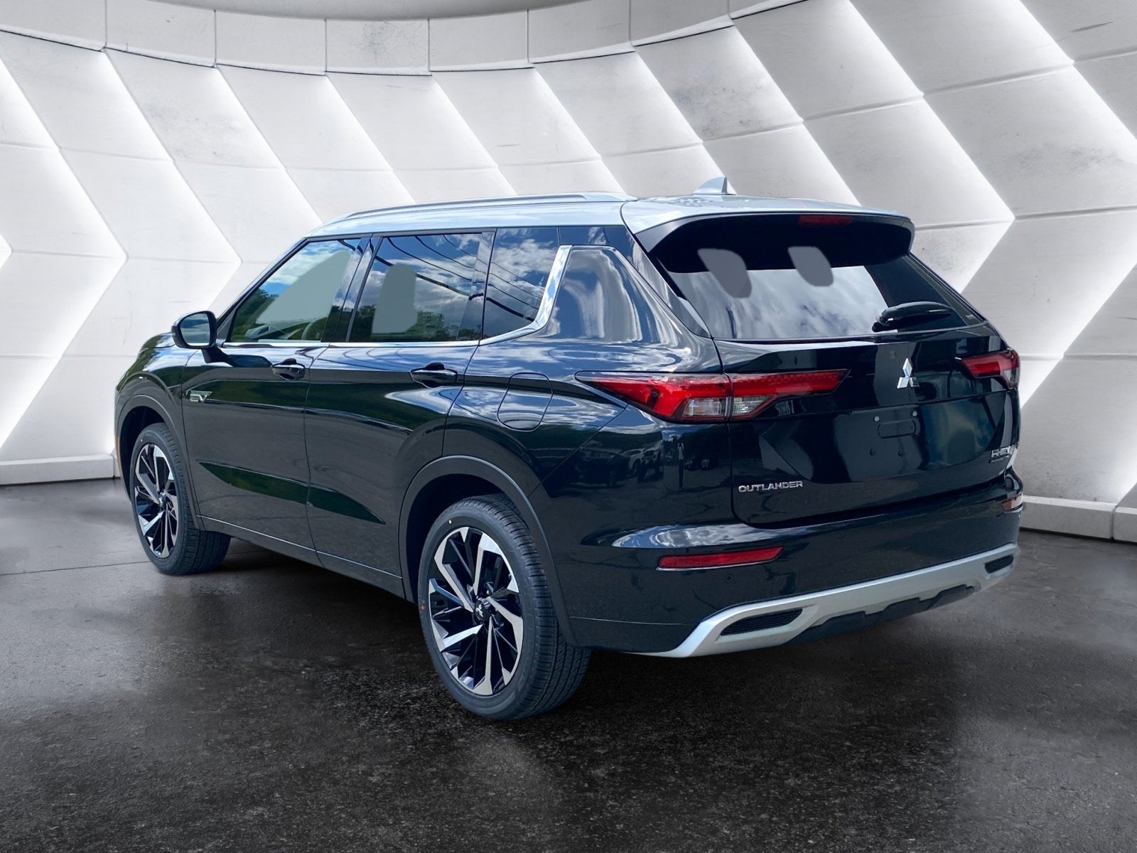 2025 Mitsubishi Outlander Plug-In Hybrid SEL Platinum Edition