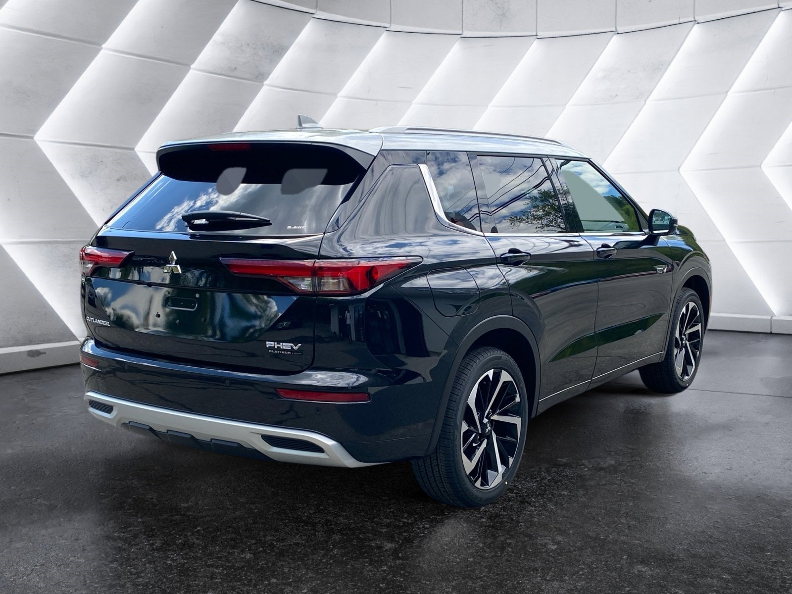 2025 Mitsubishi Outlander Plug-In Hybrid SEL Platinum Edition