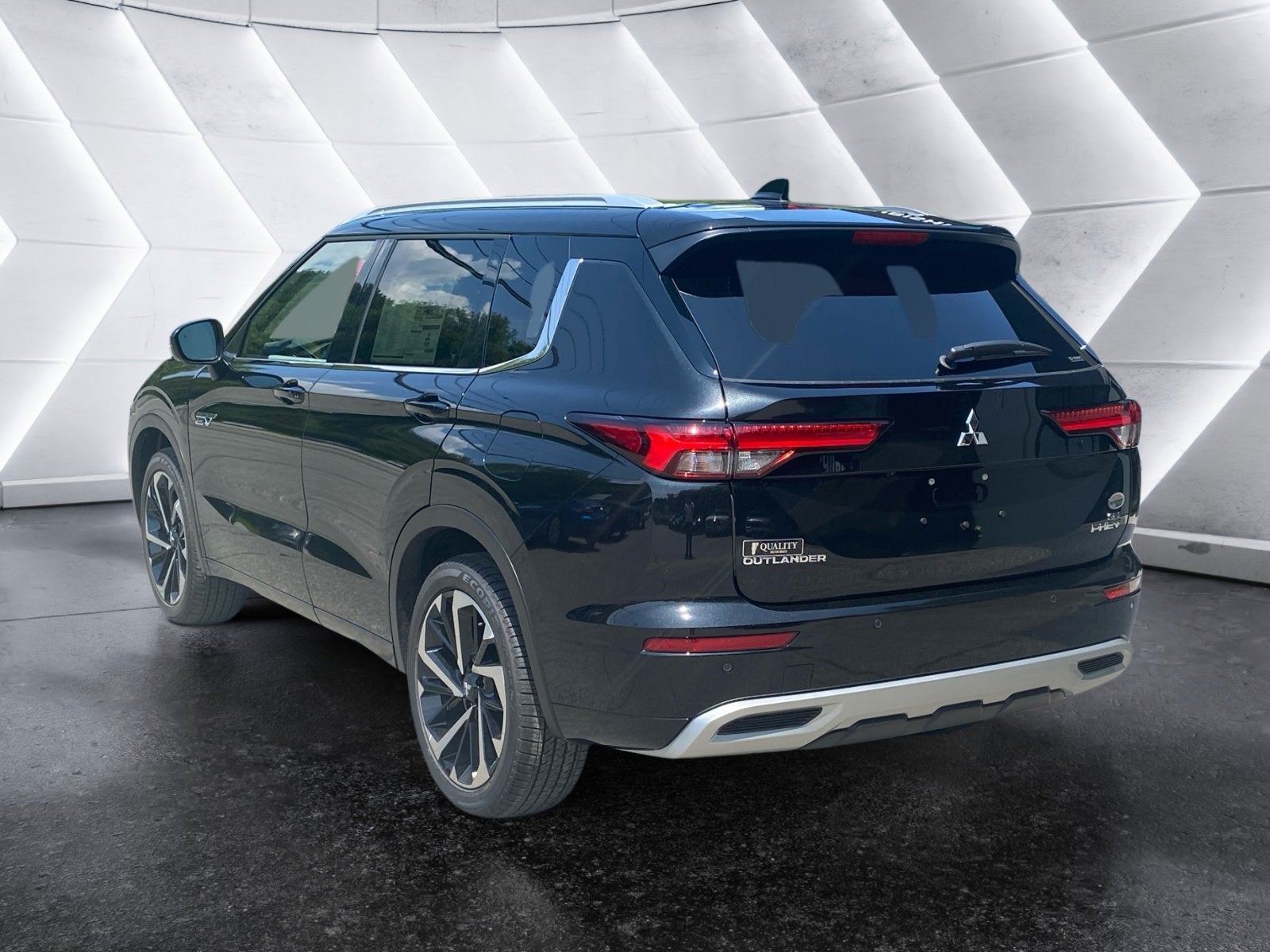 2025 Mitsubishi Outlander Plug-In Hybrid SEL