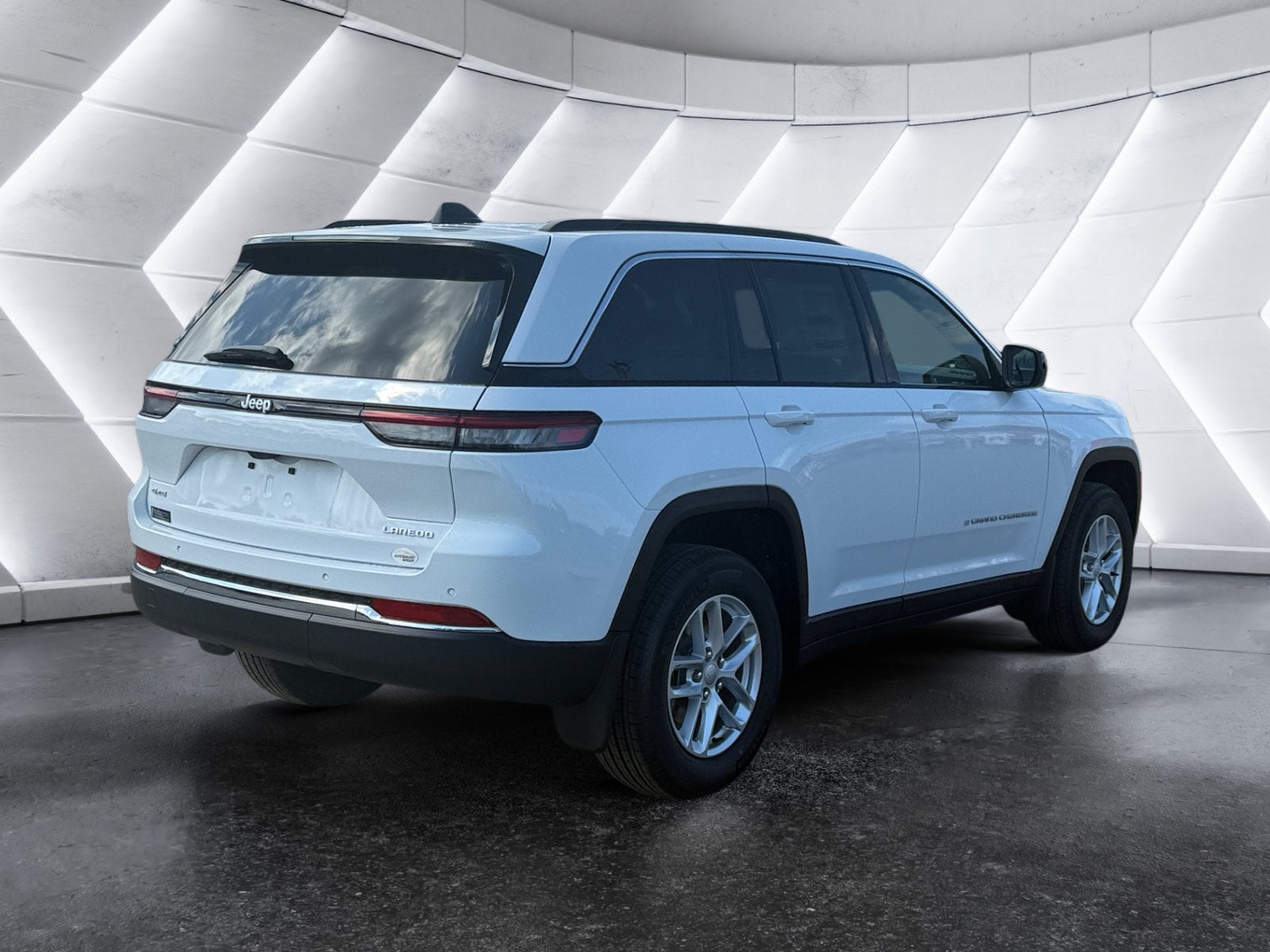 2026 Jeep Grand Cherokee Laredo X