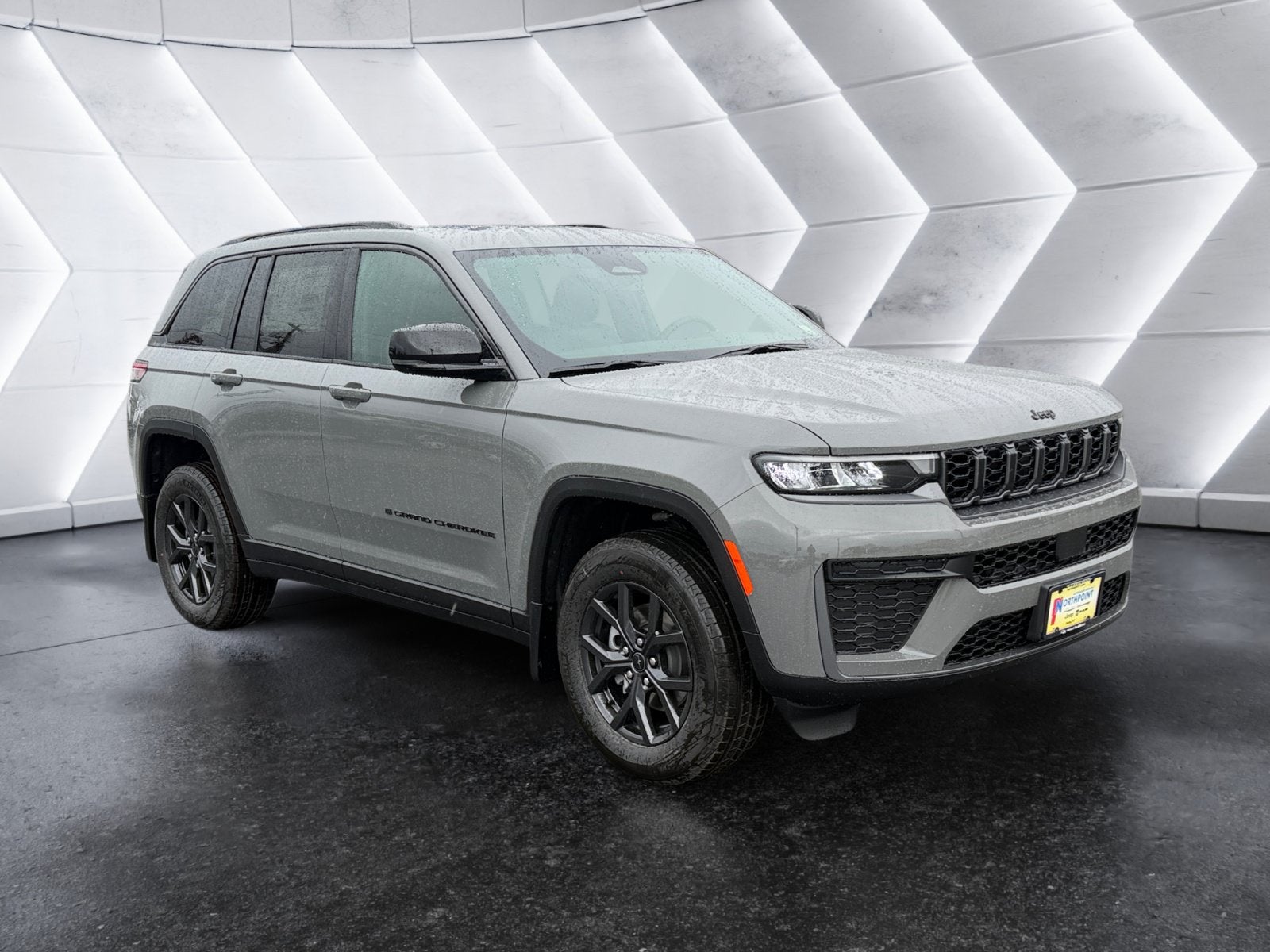 2027 Jeep Grand Cherokee Laredo Altitude