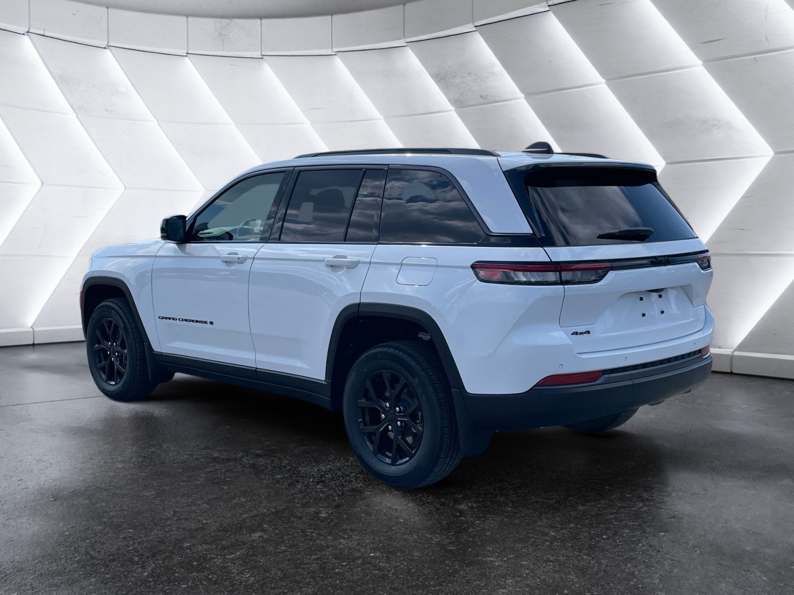 2026 Jeep Grand Cherokee Laredo Altitude