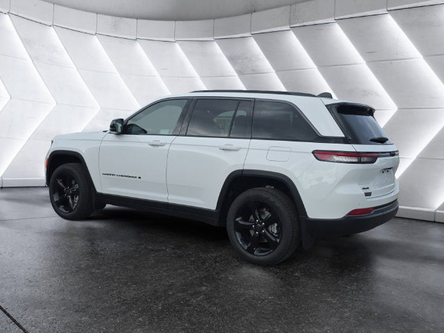 2027 Jeep Grand Cherokee Limited Reserve