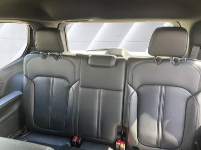 2023 Jeep Wagoneer Base