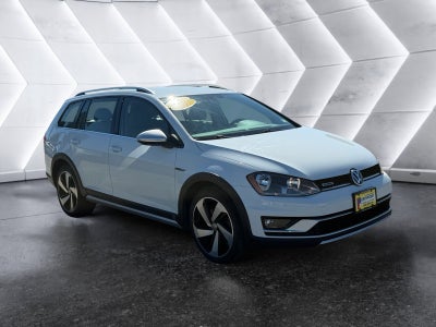 2017 Volkswagen Golf Alltrack Base