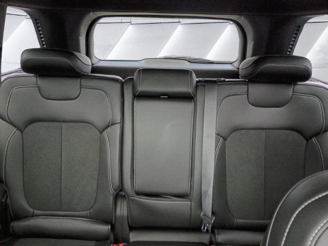 2027 Jeep Grand Cherokee Altitude