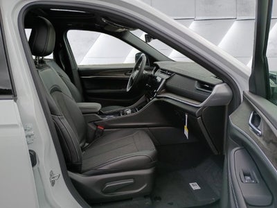 2027 Jeep Grand Cherokee Altitude