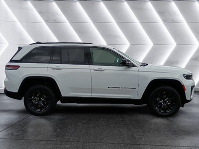 2027 Jeep Grand Cherokee Altitude