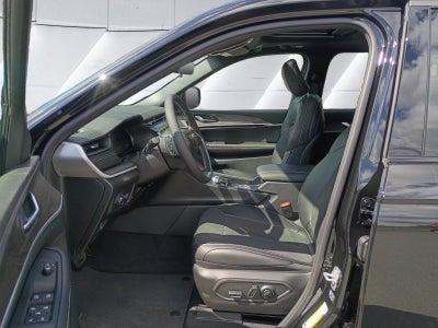 2027 Jeep Grand Cherokee Altitude