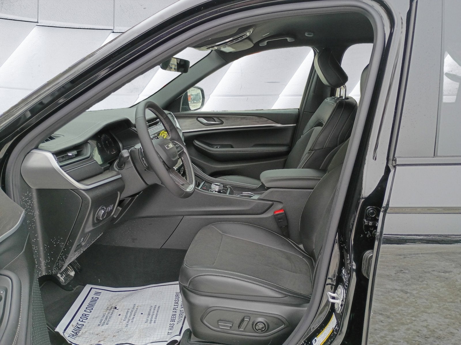 2026 Jeep Grand Cherokee Laredo