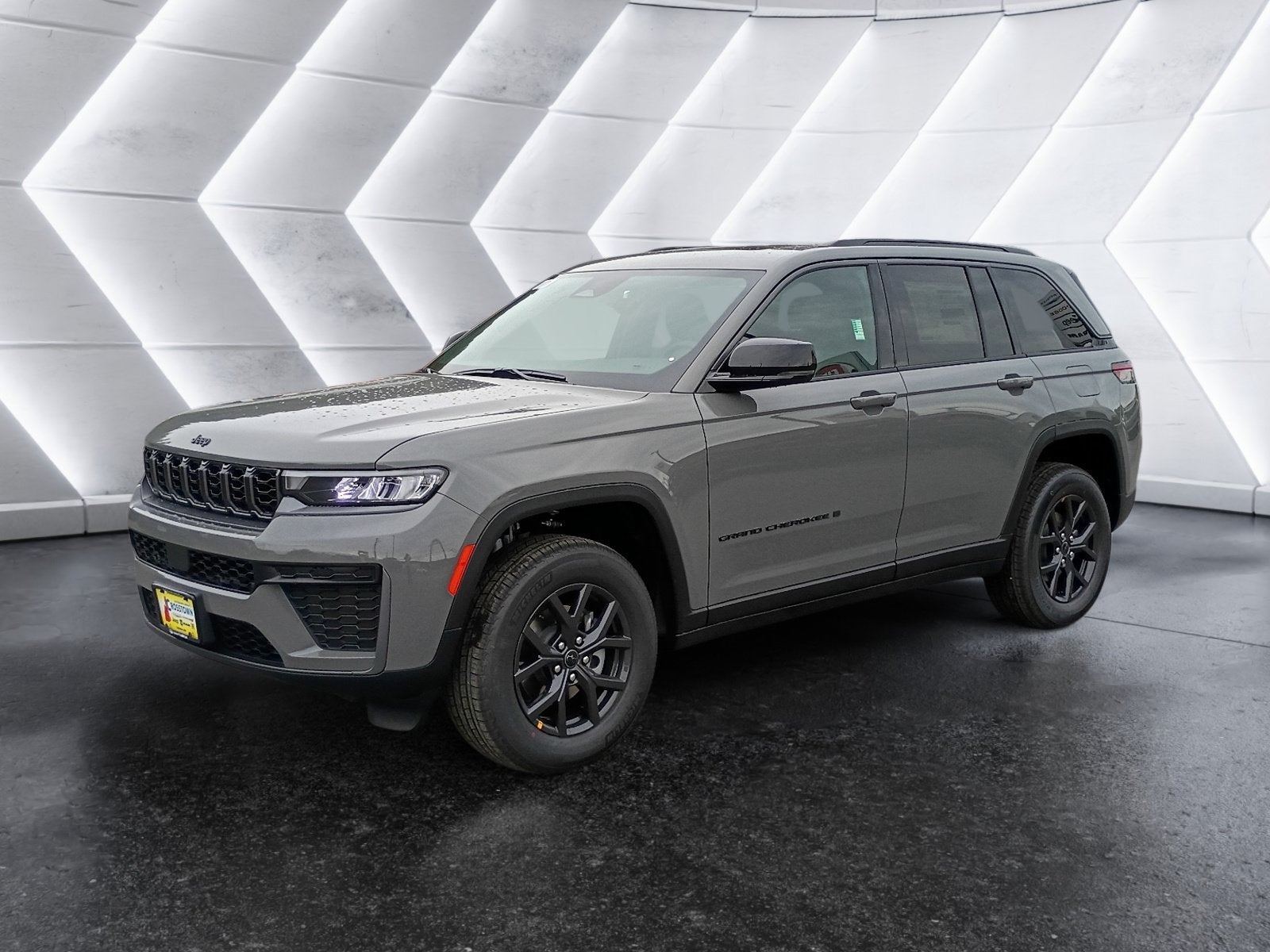 2027 Jeep Grand Cherokee Laredo Altitude