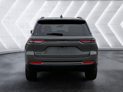 2027 Jeep Grand Cherokee Laredo Altitude