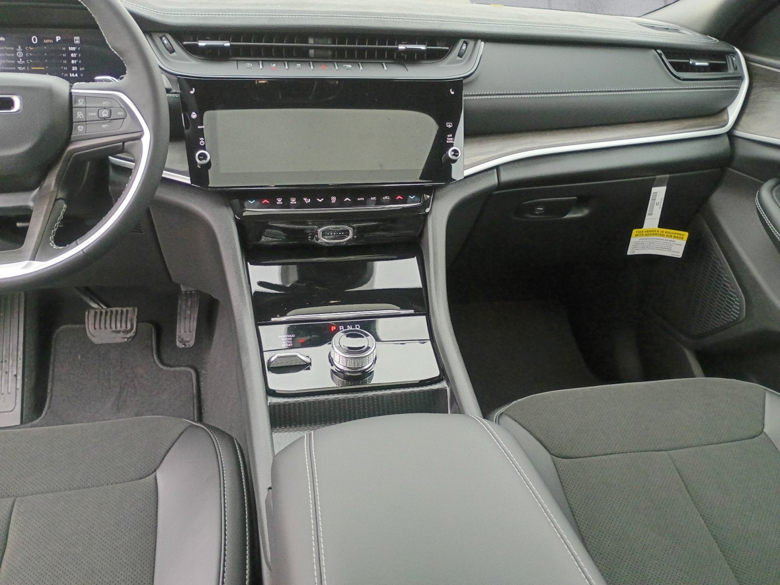 2027 Jeep Grand Cherokee L Laredo Altitude