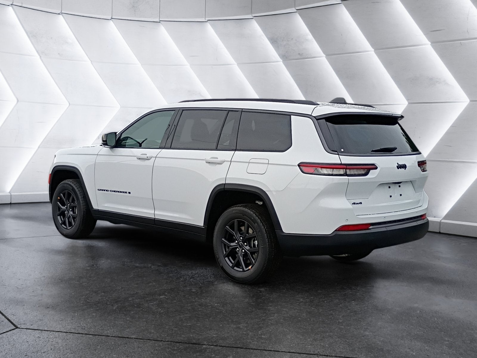 2027 Jeep Grand Cherokee L Laredo Altitude