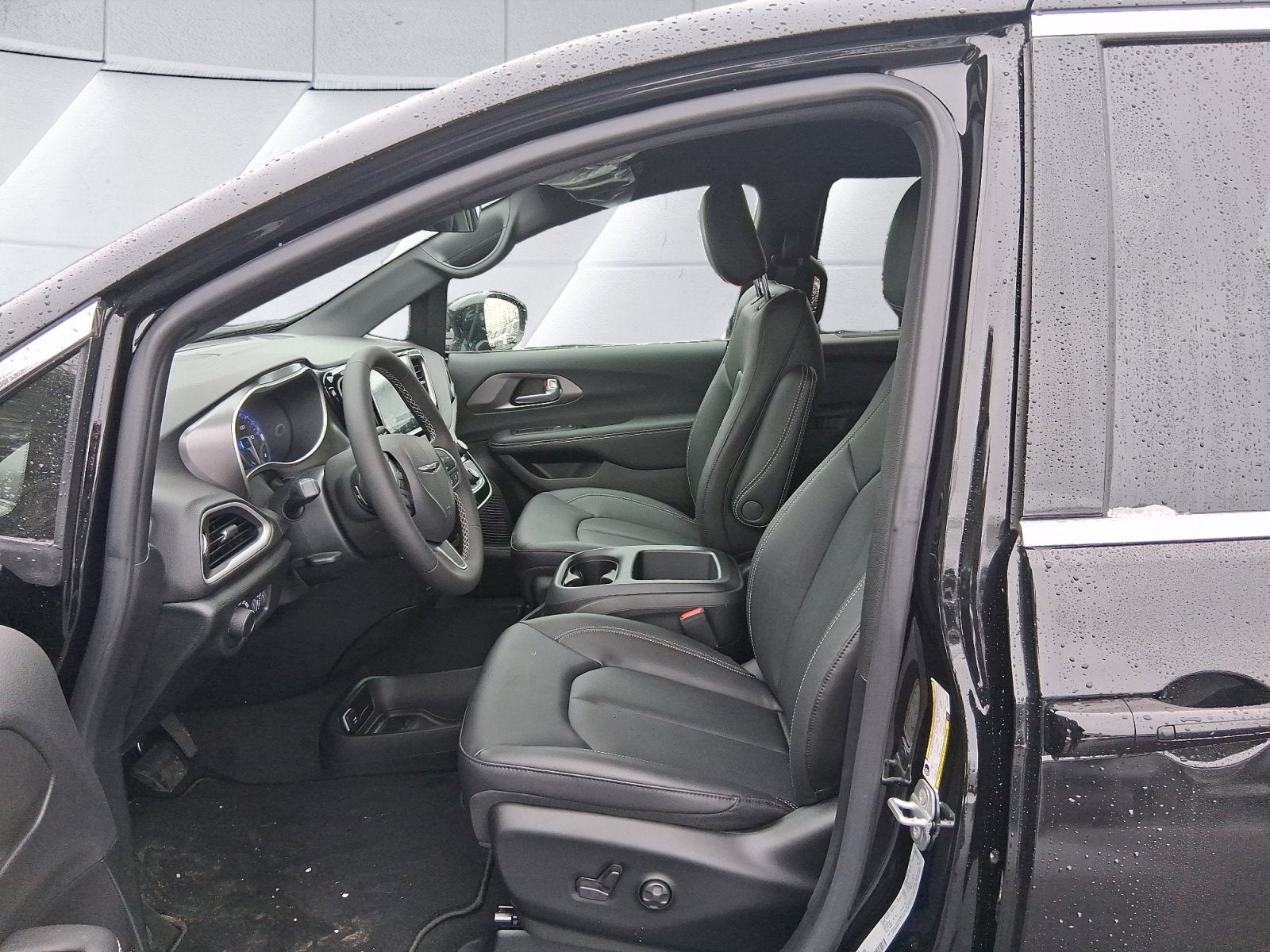 2026 Chrysler Voyager LX