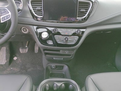 2026 Chrysler Pacifica Select AWD