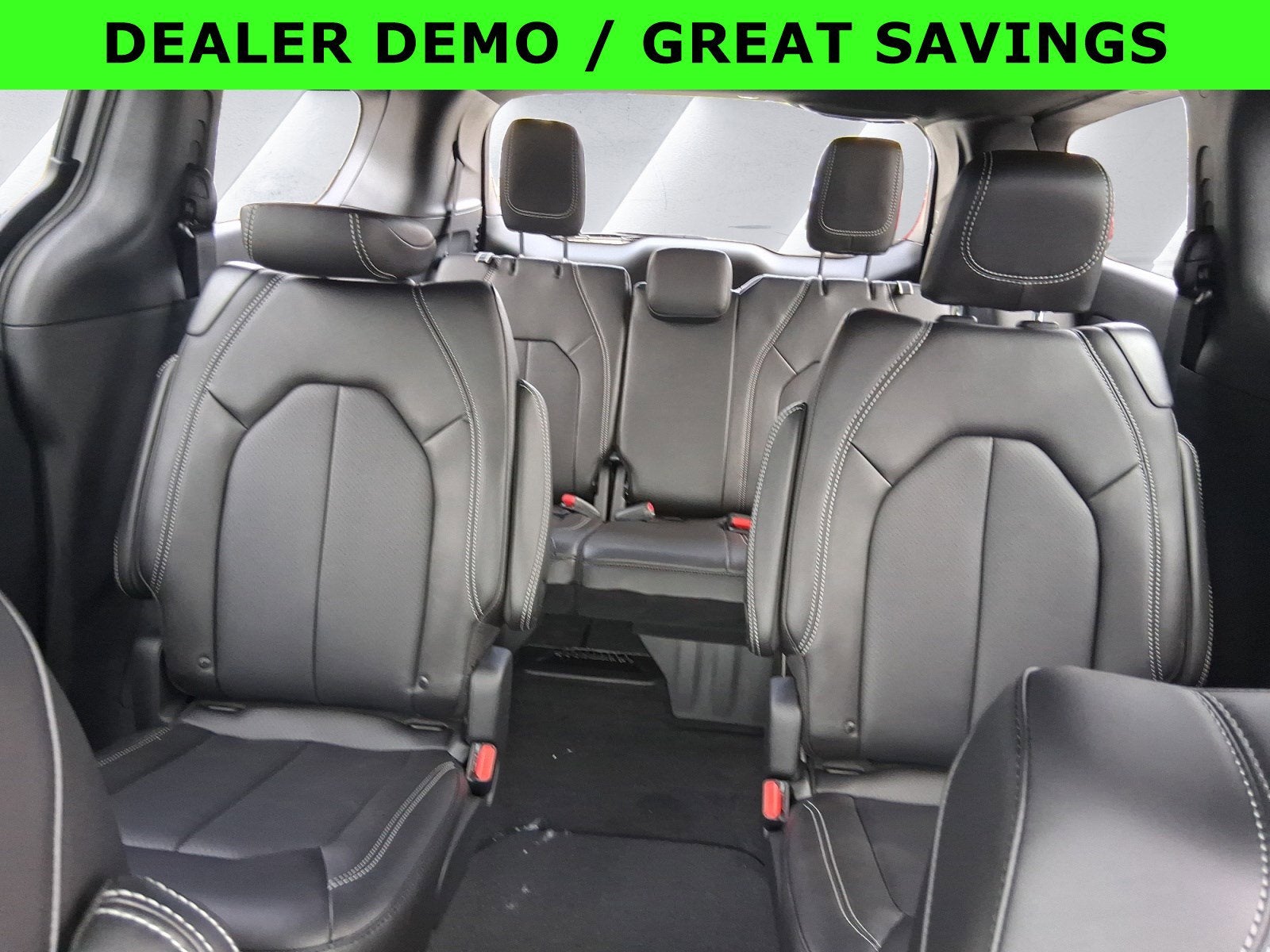 2026 Chrysler Pacifica Select AWD