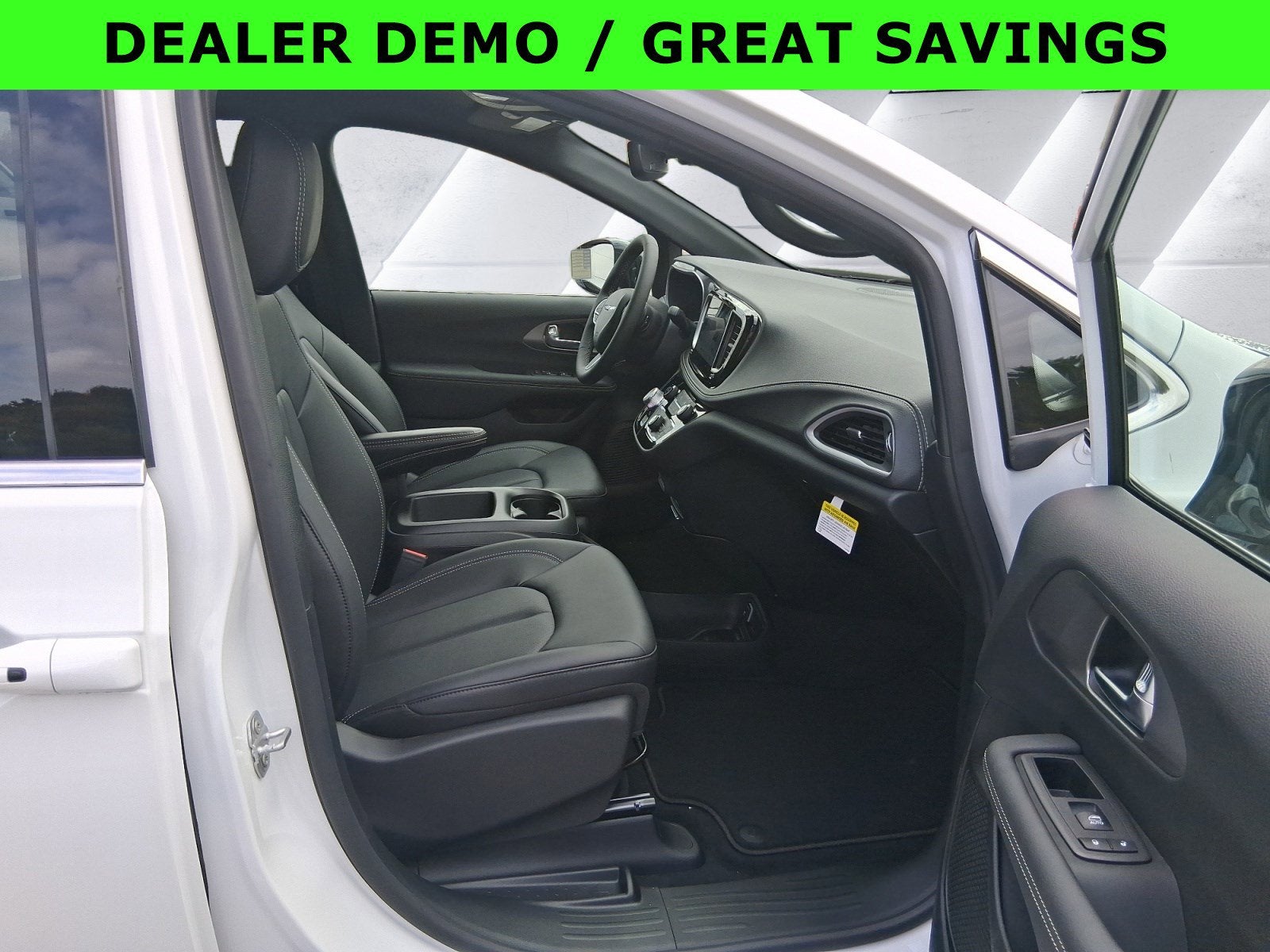 2026 Chrysler Pacifica Select AWD