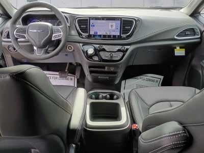 2026 Chrysler Pacifica Select AWD