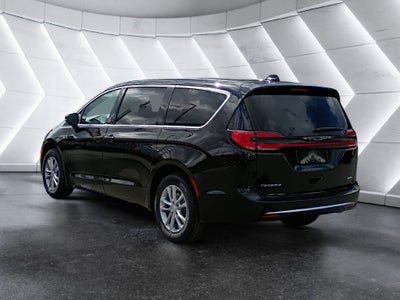 2027 Chrysler Pacifica Select AWD