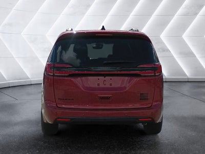 2027 Chrysler Pacifica Select AWD
