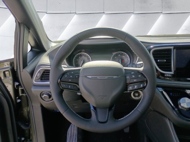 2027 Chrysler Pacifica Limited AWD S