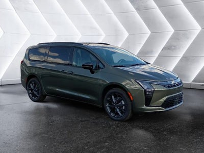 2027 Chrysler Pacifica Limited AWD S